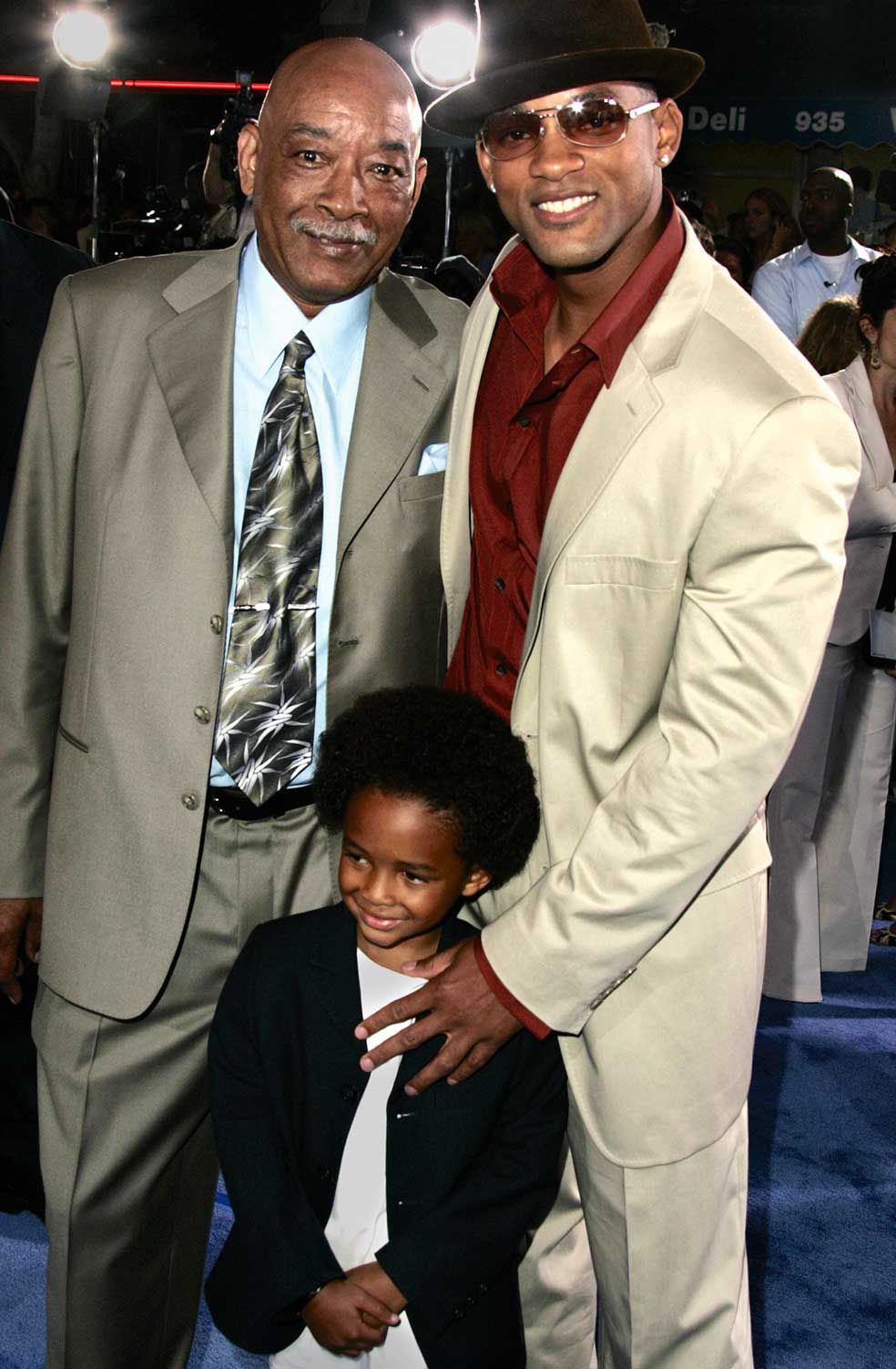 Violento y alcohólico, William Carroll Smith luchó duro, sin embargo, para criar a sus cuatro hijos. Siempre apoyó a Will, el menor, y estuvo a su lado, pero él jamás le perdonó que golpeara a su madre. Sintió deseos recurrentes de matarlo toda su vida. A punto estuvo de arrojarlo por las escaleras en 2016, inválido ya por el cáncer terminal que lo mataría poco después. Ha conseguido identificar lo negativo en su padre sin negar la totalidad de su vida.