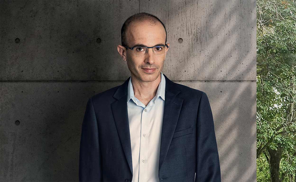 "Las grandes corporaciones quieren 'hackear' a la humanidad"