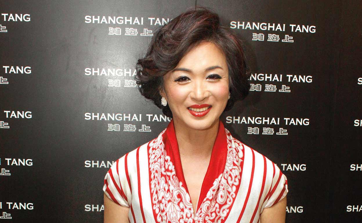 Regresa la única estrella transexual de la televisión China