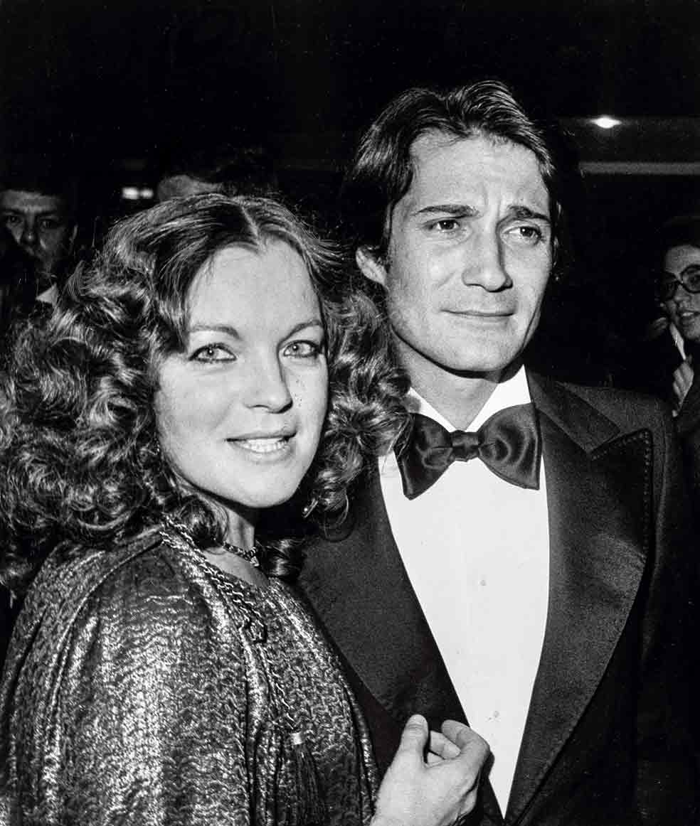 Romy con su segundo marido y padre de Sarah –el periodista y guionista Daniel Biasini– en enero de 1978. Hoy tiene 72 años. Su primer novio conocido fue Alain Delon; luego, se casó con el actor y director Harry Meyen, quien se suicidó en 1979, dos años antes de la muerte de su hijo en común con Romy.
