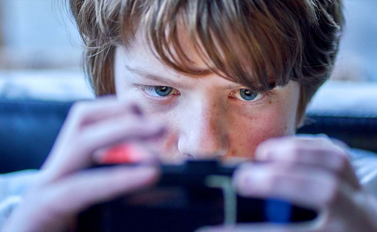 Las pantallas nos están alargando los globos oculares