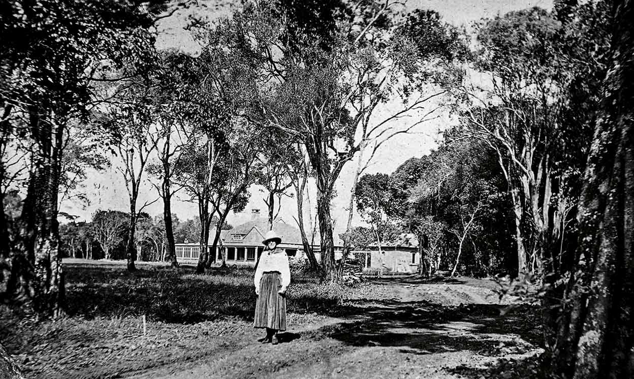 MBogani, con 4000 hectáreas, era "la mayor granja de café del oriente africano". Fue el segundo hogar de Karen Blixen en Kenia.