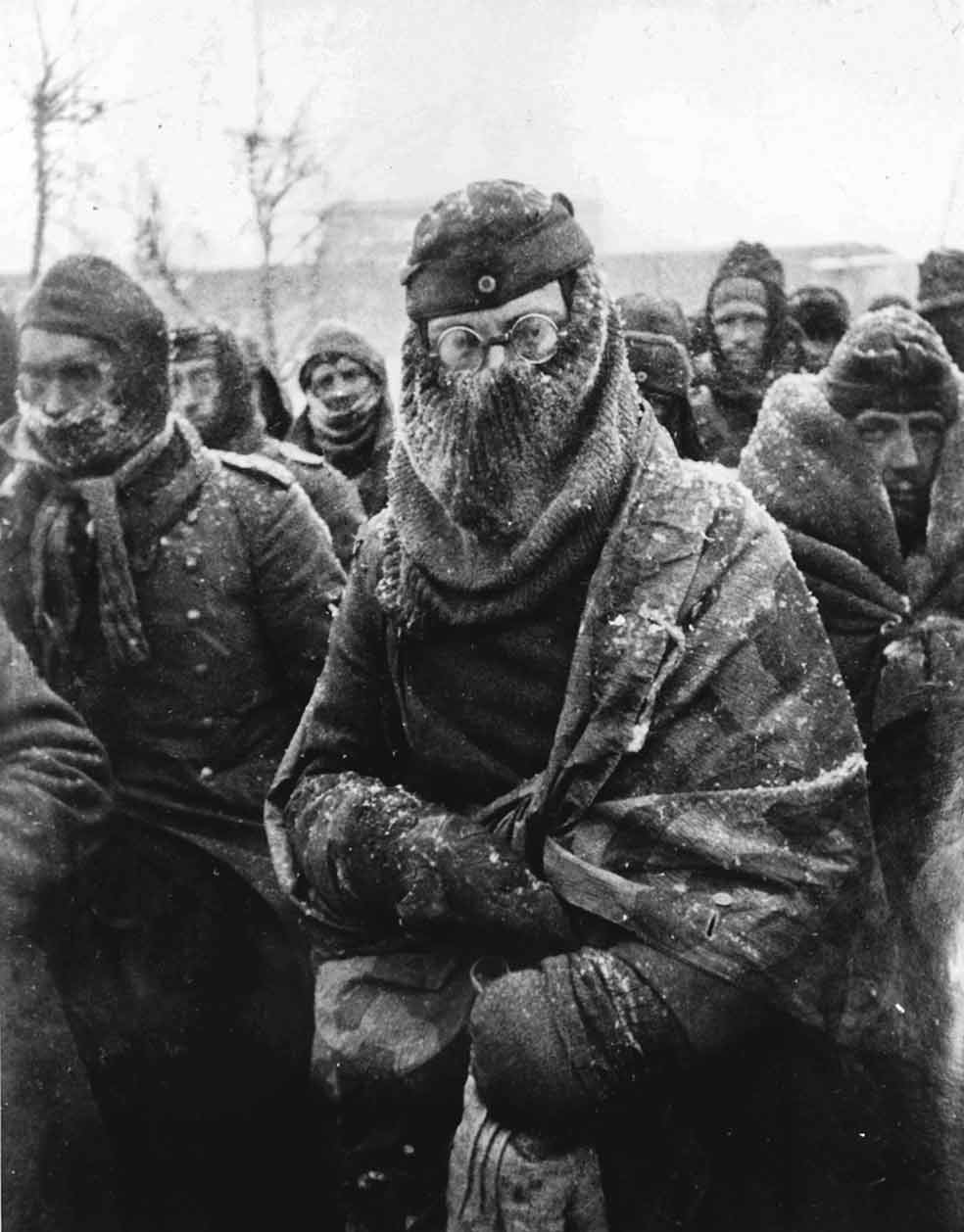 Los alemanes iban mal equipados cuando invadieron Rusia. Los rusos, sin embargo, tenían chaquetas y pantalones acolchados, gorras de piel y botas de fieltro