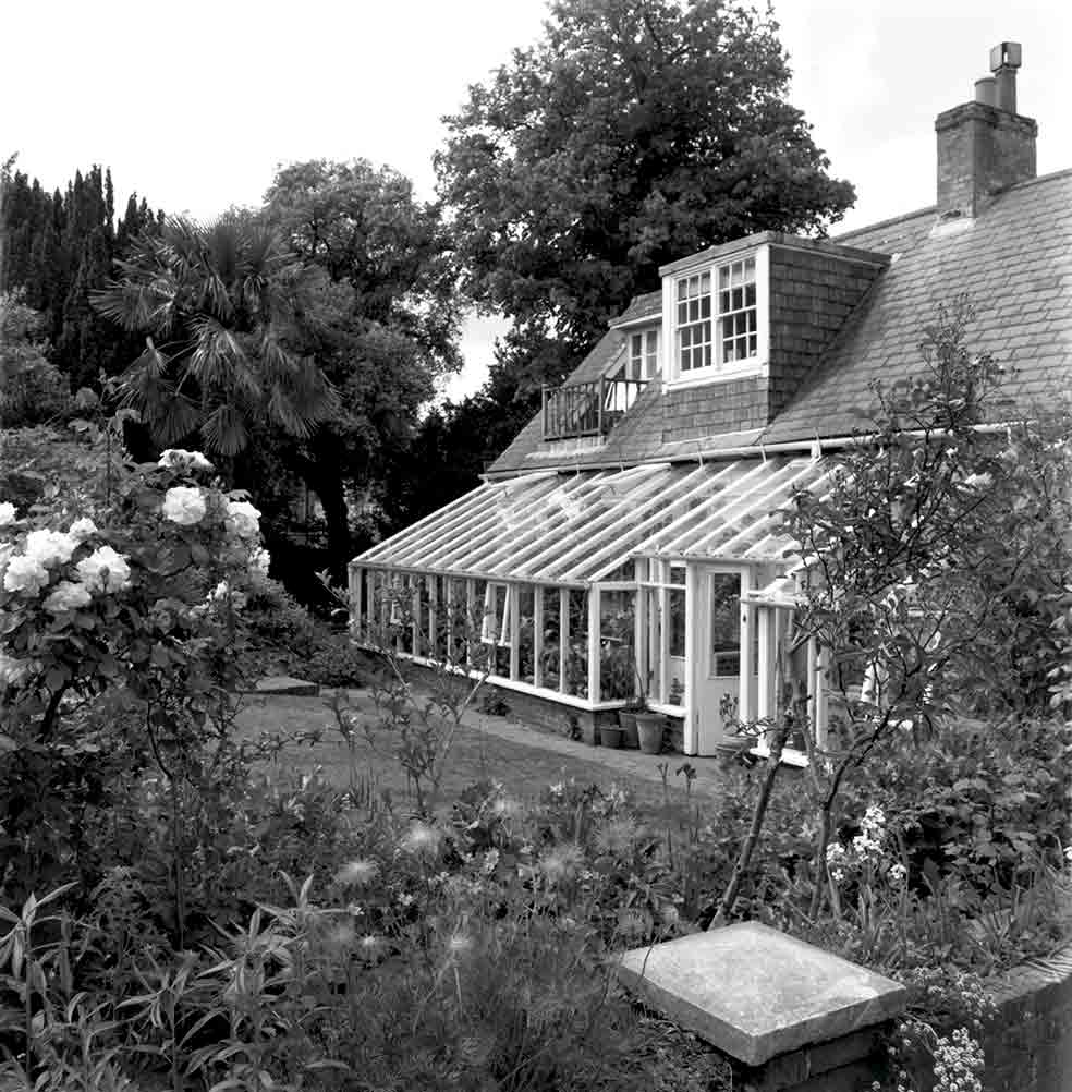 Así llamó Virginia a Monk's House, su casa de campo, en la que vivió los últimos meses de su vida junto con su marido, Leonard. Estaba cerca del río Ouse, donde Virginia se mató en 1941.