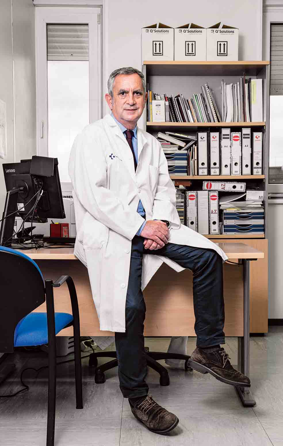 Alfredo Rodríguez- Antigüedad es jefe del Servicio de Neurología y coordinador de la Unidad Neuroinmunología- EM del Hospital Universitario Cruces (Bizkaia). Uno de los mayores expertos en el estudio y el tratamiento de la esclerosis múltiple.