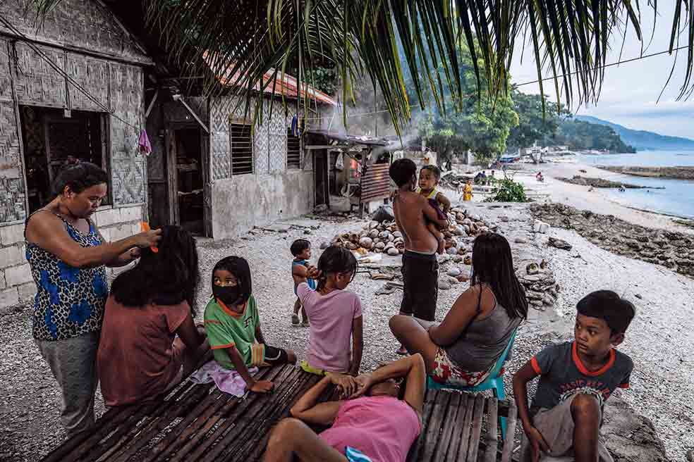 El negocio con los turistas ha conseguido que los jóvenes se hayan quedado en el pueblo, de dos mil habitantes, en vez de emigrar.