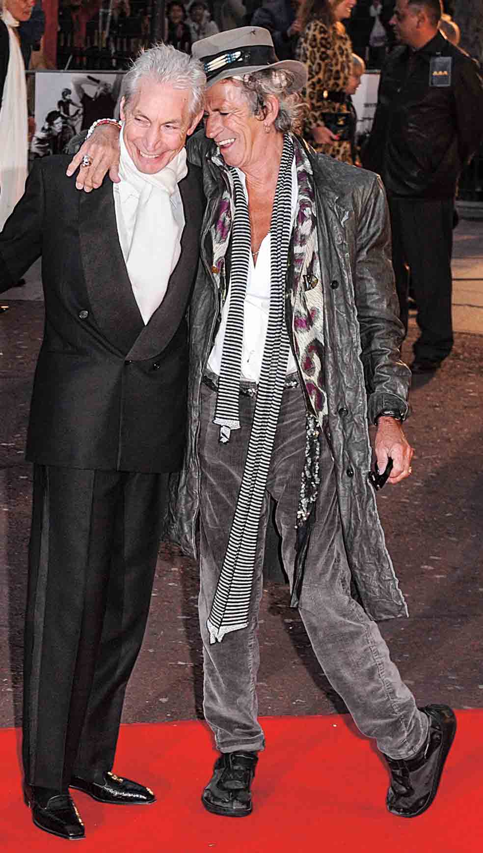 La muerte de Charlie Watts por un cáncer, en 2021, fue un duro golpe para el guitarrista. «Me subo al escenario solo por poder tocar con Charlie —había dicho Richards poco antes—. Aspiro a ser tan cool como él». |