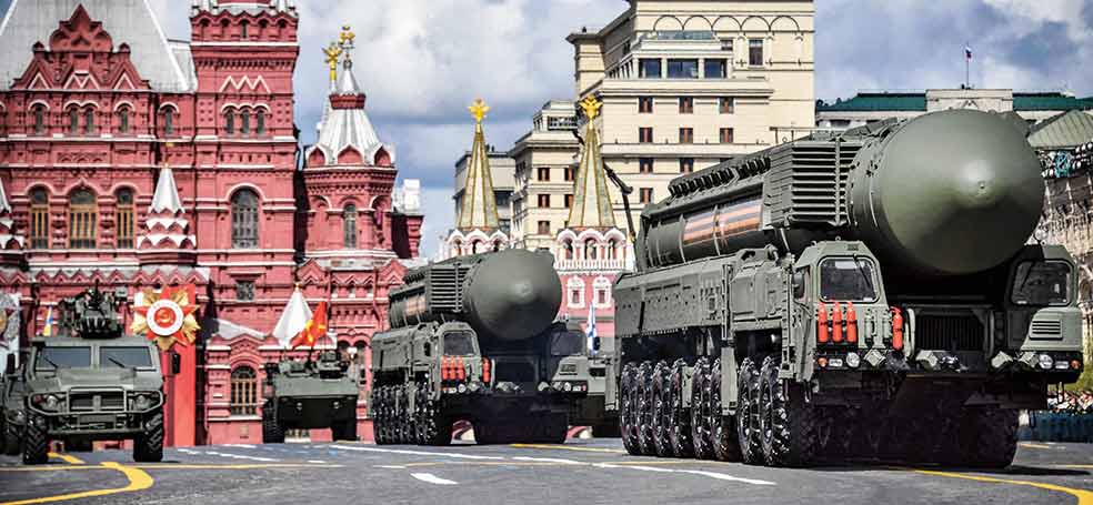 El 9 de mayo, Rusia exhibió en la Plaza Roja sus misiles balísticos intercontinentales. Celebraban el 77.o aniversario de la victoria sobre los nazis, pero servía de mensaje en medio de la guerra con Ucrania.