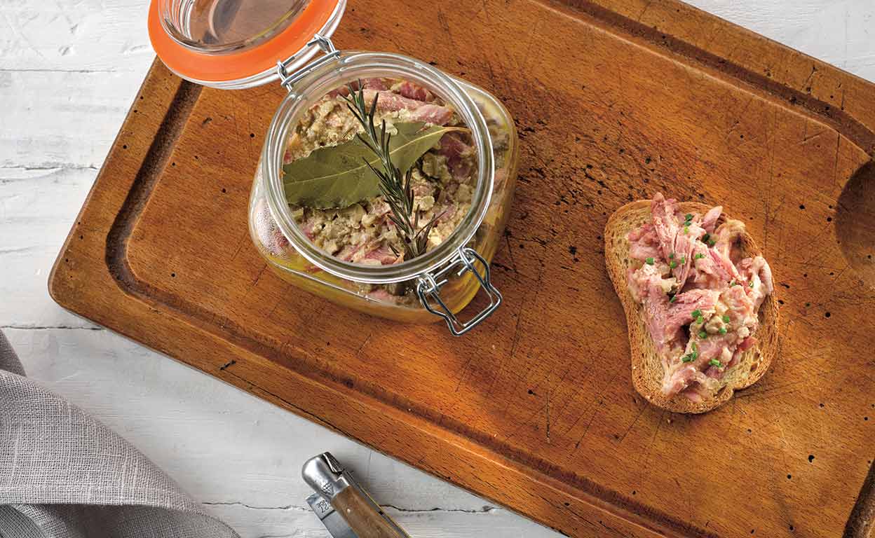 'Rillette' fácil de jarrete de cerdo y 'foie gras'