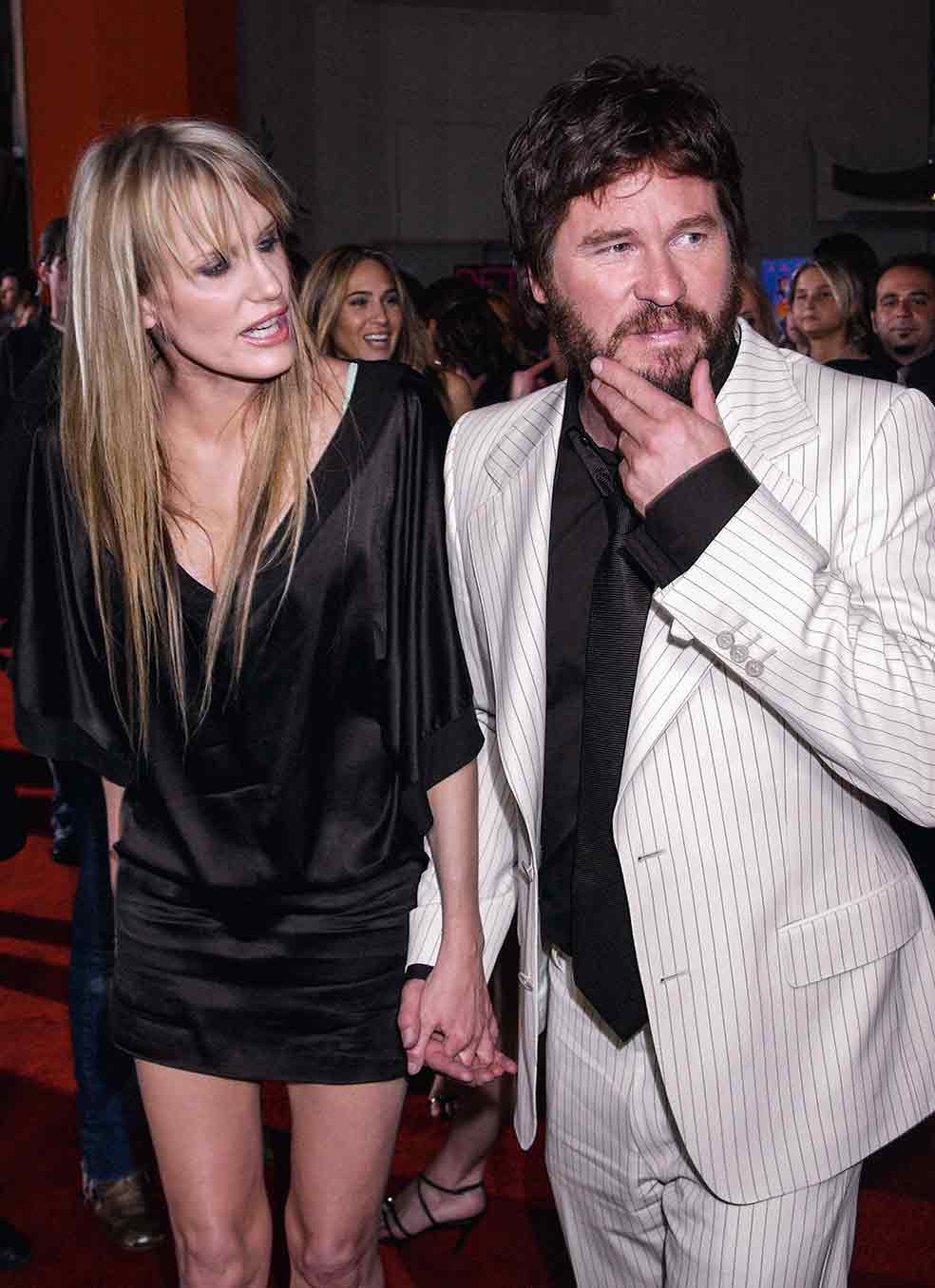 Daryl Hannah fue su pareja por unos meses en 2001. Tras la ruptura, asegura Kilmer, el actor lloró durante medio año. «Todavía estoy enamorado de ella».