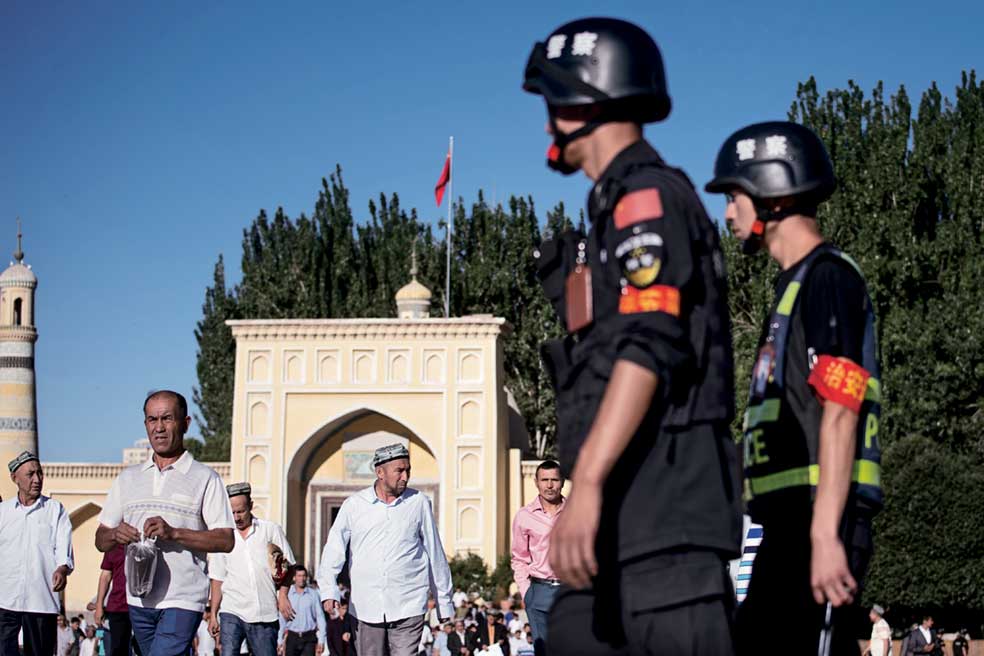 Las mezquitas son especialmente controladas. Las diferentes etnias que habitan en esa región de China sospechan todas de todas. El ambiente es cada vez más tenso.