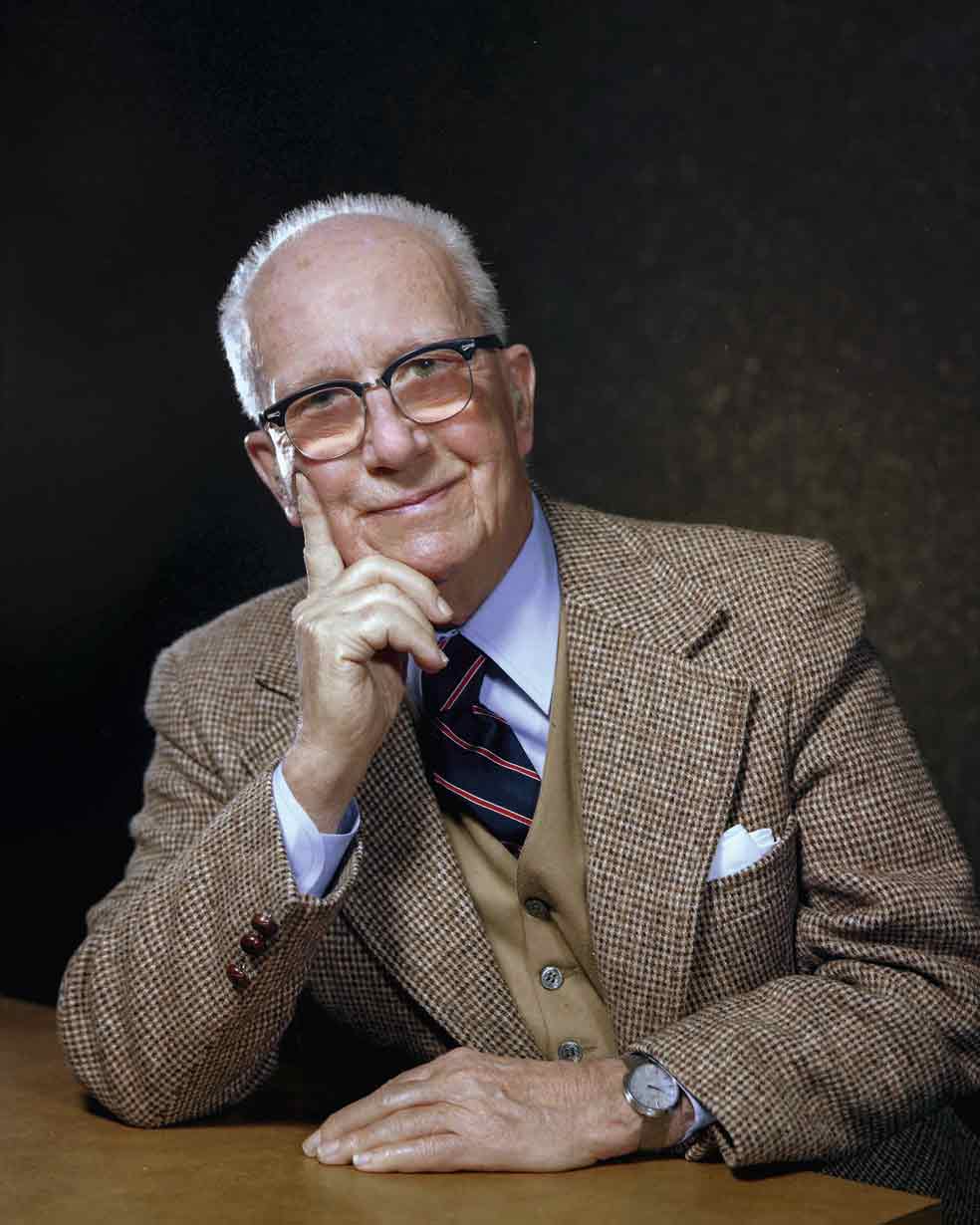 A Richard Buckminster Fuller lo expulsaron de Harvard. No tenía título universitario, pero fue ingeniero, arquitecto, pedagogo… Murió en 1983, con 88 años.