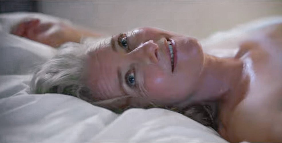 Explica Emma Thompson que le sorprendió la reacción de un hombre mayor que dijo que, tras ver la película e fue a casa y empezó a hablar con su mujer sobre lo que podría darle placer. ¡Por primera vez!