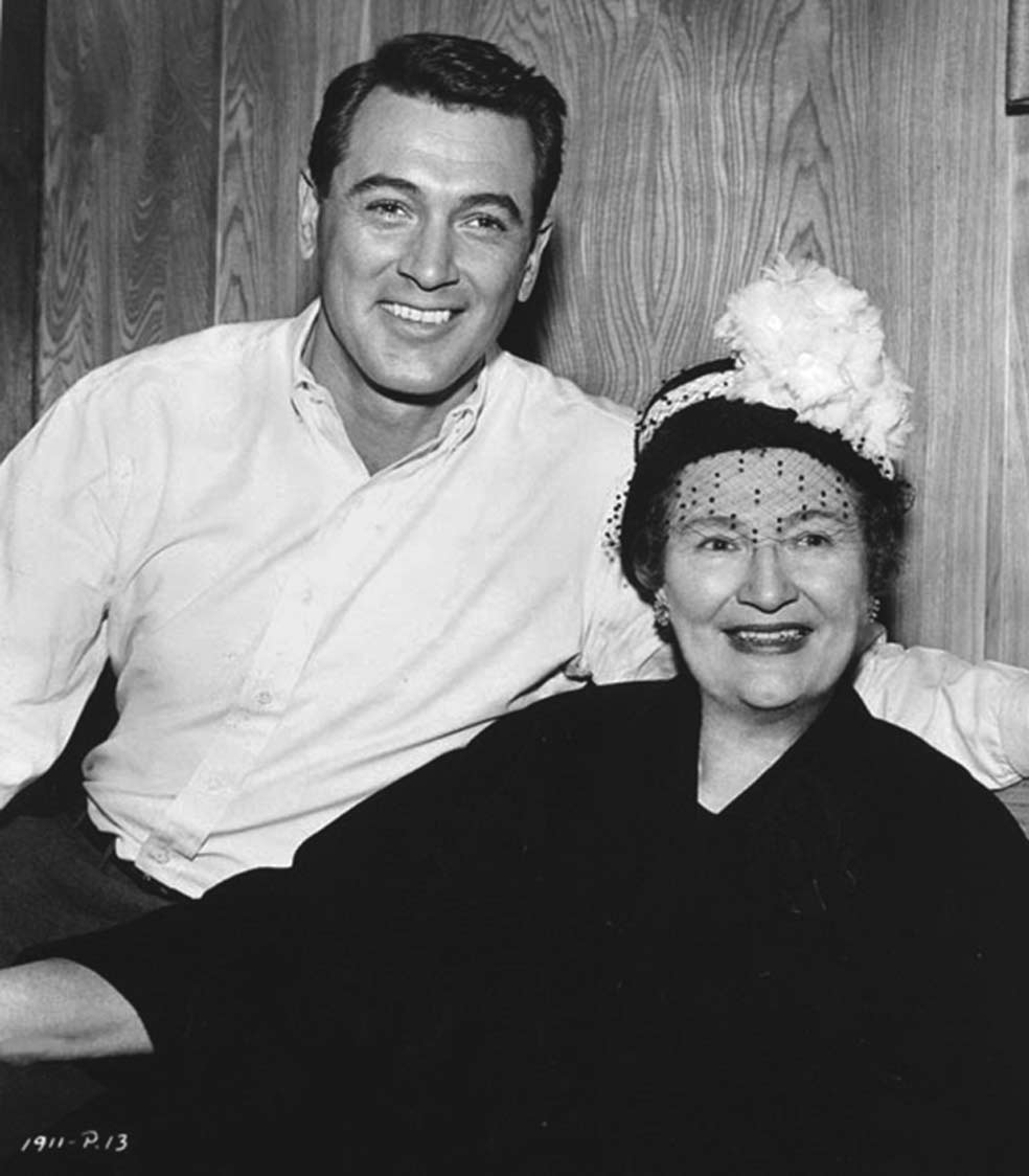 Con Kay, protectora y cariñosa pero también dominadora. Espantaba a sus parejas por su afán controlador.