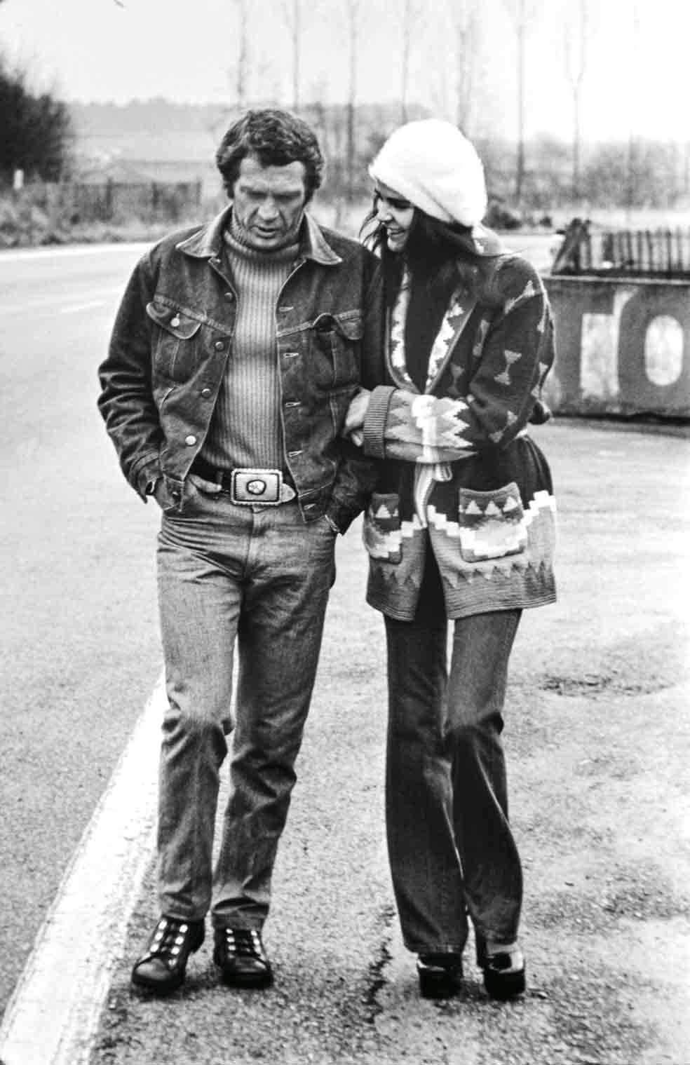 Conoció a Steve McQueen en el rodaje de su segunda película, La huida, y fue amor a primera vista. Sus cinco años de matrimonio fueron tan intensos como tormentosos... y marcados por el alcohol.