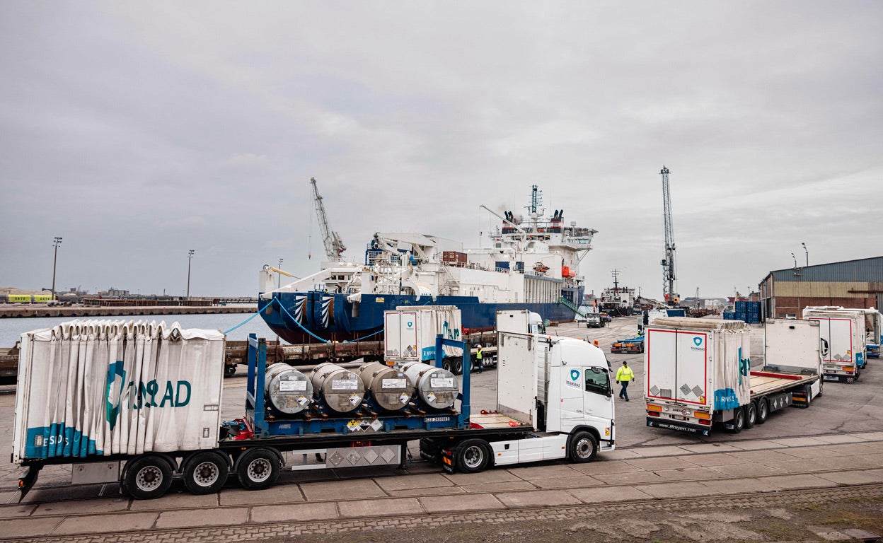 Adivina a quién le compramos el uranio enriquecido...