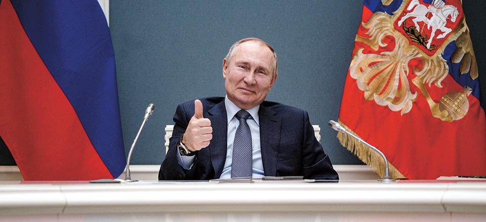 Putin celebra el acuerdo de Rosatom con Turquía, en 2021, para construir la primera central nuclear del país otomano, prevista para empezar a operar en 2023. La empresa rusa posee el 99,2 por ciento del proyecto y ha invertido 20.000 millones de dólares. |