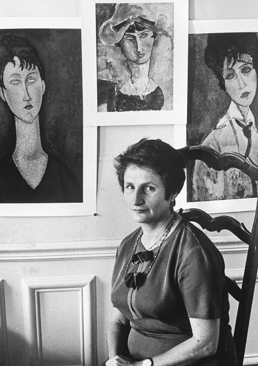 Jeanne Modigliani acababa de cumplir un año cuando su padre murió y su madre se suicidó a continuación. La crió su abuela. Dedicó su existencia a documentar la vida y obra de su padre. Casada en tres ocasiones, tuvo dos hijas. Falleció en 1984.