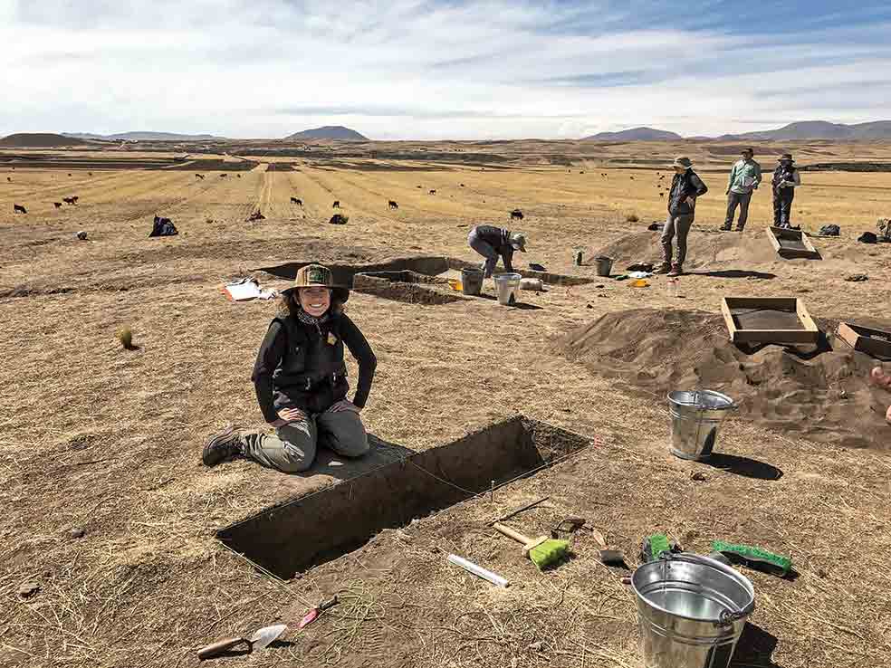 Los americanos de hace 10.000 años cazaban animales grandes, como las vicuñas, unos camélidos que todavía habitan en Perú, Bolivia, Chile o Argentina, y las tarucas, venados de los Andes.