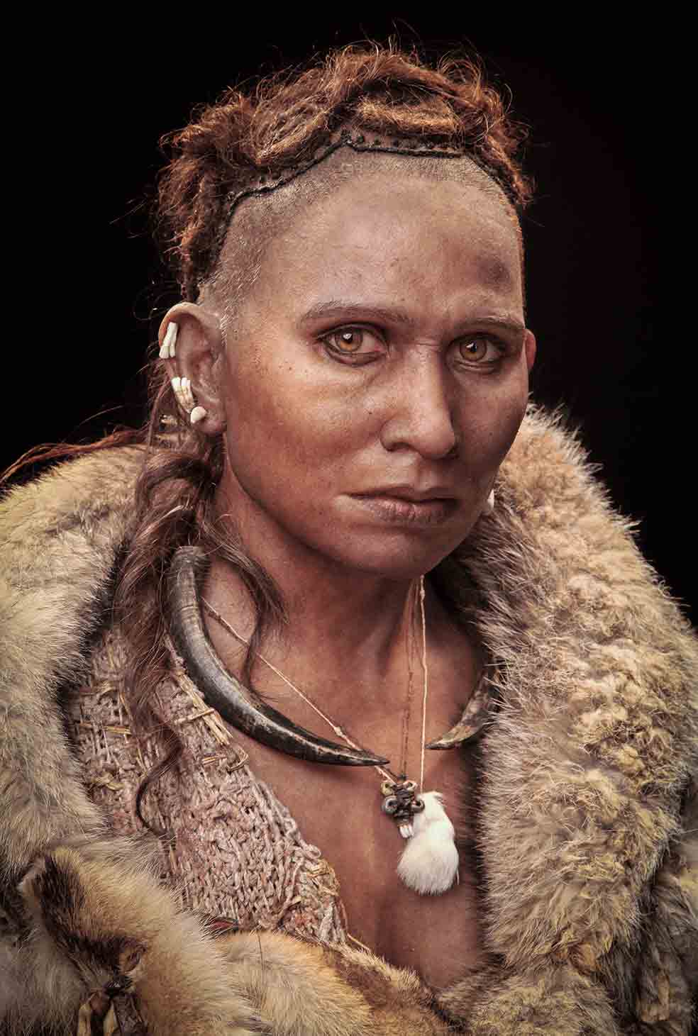 En Perú se han encontrado restos femeninos vinculados a la caza que cuestionan el dogma de que las mujeres prehistóricas solo se ocupaban de la recolección y de la prole. Esta imagen es una reconstrucción de un individuo de la Edad de Piedra.