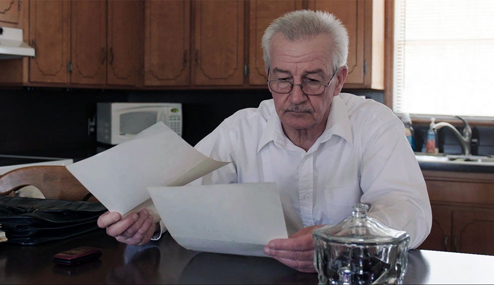 El agente de policía Chuck Reid en el documental La promesa. Su investigación y sus declaraciones han sido determinantes para que Soering lograse la libertad condicional.