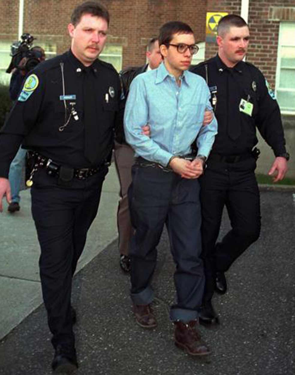 Jens Soering cuando fue detenido en Londres en 1986, tras varios meses huyendo con su novia, tras el asesinato de los padres de la joven. Fueron localizados al intentar colar un cheque falso.