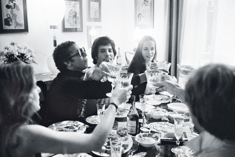 A Mercury le encantaba el papel de anfitrión y agasajar a sus invitados, por lo que eran frecuentes los encuentros en su casa. Una de sus primeras conversaciones con Mary fue una discusión sobre el nombre de la banda. «Pidió mi opinión. A mí no me gustaba Queen, pero él se salió con la suya», recuerda ella. Mercury le dedicaría la canción Love of my life.