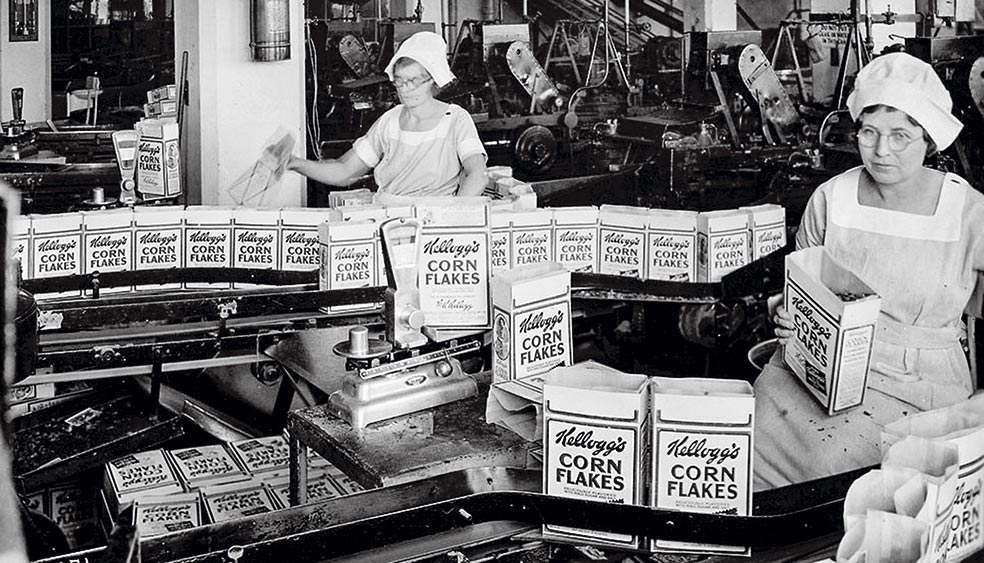 Trabajadoras de Kellogg's, innovadora empresa en el entorno laboral.