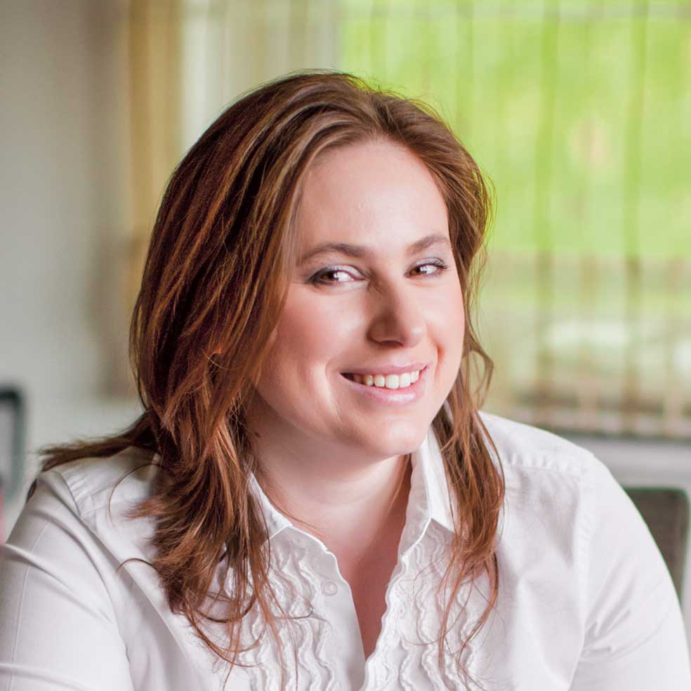 Imagen - Por ser la única mujer que ha figurado entre los diez mejores ajedrecistas de la clasificación mundial. A los 15 años se convirtió en la persona más joven en obtener el título de Gran Maestro Internacional, rompiendo el récord de Bobby Fischer. Dominó el ajedrez femenino durante 25 años, hasta que se retiró en 2014.