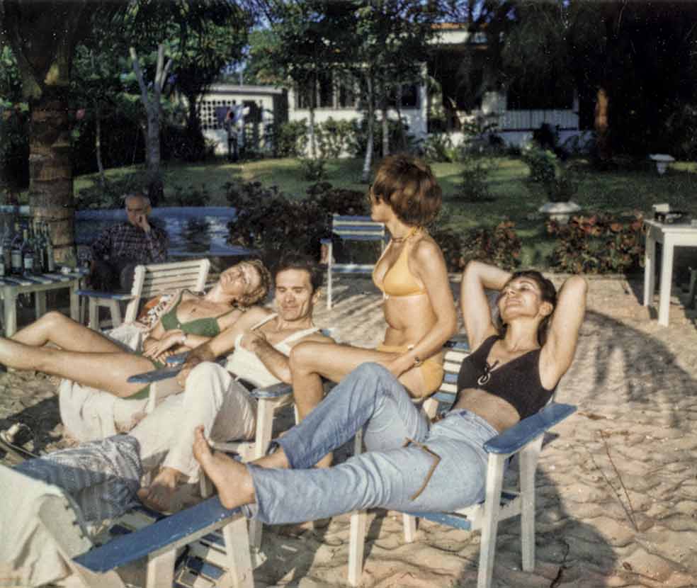 Pier Paolo Pasolini (arriba, de vacaciones en Malí) fue uno de sus grandes amigos. Se conocieron en 1969, un año después de que Onassis se casara con Jackie Kennedy. El director italiano le ofreció el rol protagonista en Medea y ella aceptó. «Ya me habían ofrecido varios papeles antes, pero Medea es el primero que merece la pena», declaró la diva.