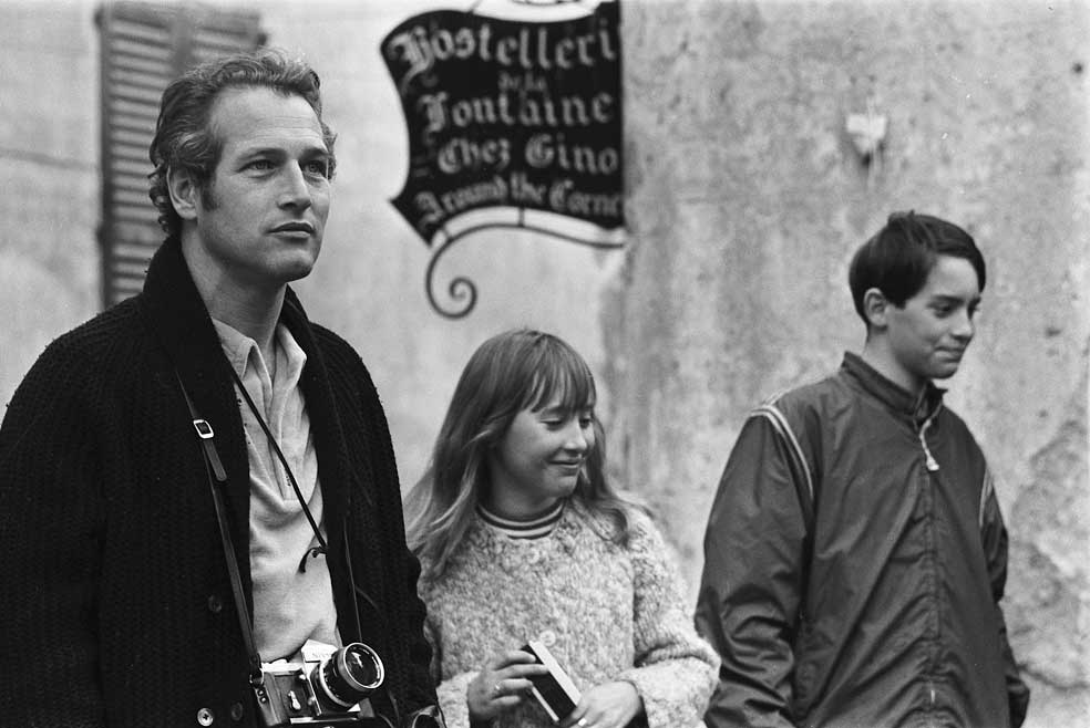 Su hijo Scott, el mayor y el único chico en la familia, murió por una sobredosis en 1978. Tenía 28 años. Tras su muerte, su padre fundó el Centro Scott Newman, dedicado a prevenir el abuso de drogas a través de la educación.