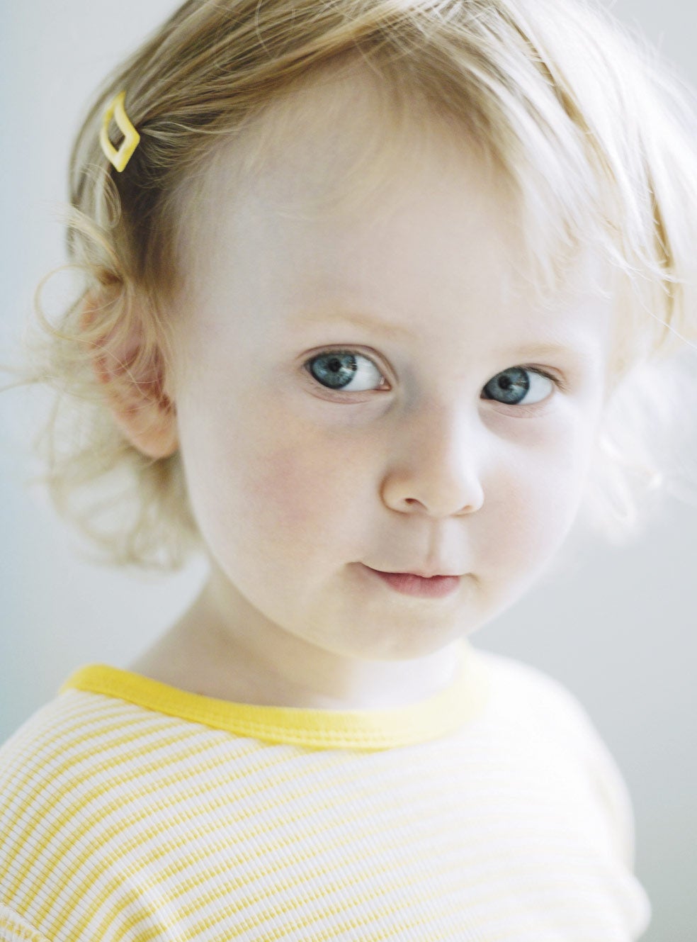 Empezamos a desarrollar otra memoria complementaria: la ‘explícita’ o consciente, que actúa bajo dos formas: recuerdas datos de tu propia vida (memoria autobiográfica) pero también de lo que ocurre a tu alrededor.