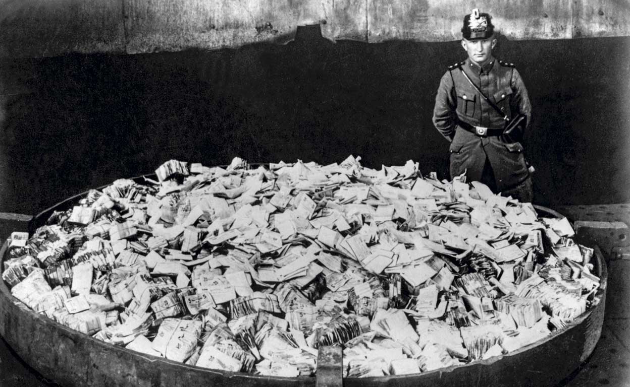 ¿Cómo combatió Weimar la hiperinflación?