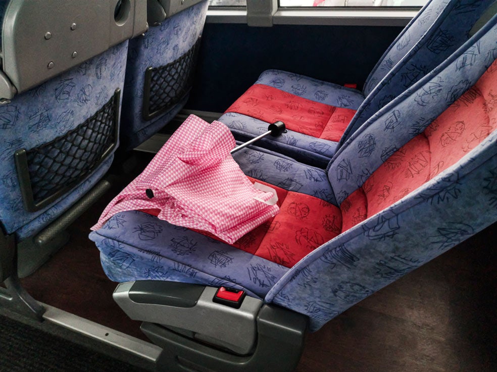 Sólo en el metro de la capital británica se extravían 30.000 paraguas cada año.