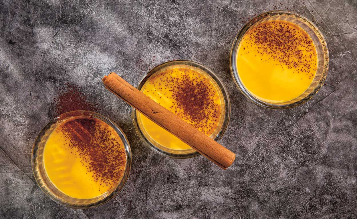 Crema de huevo cuajada con canela