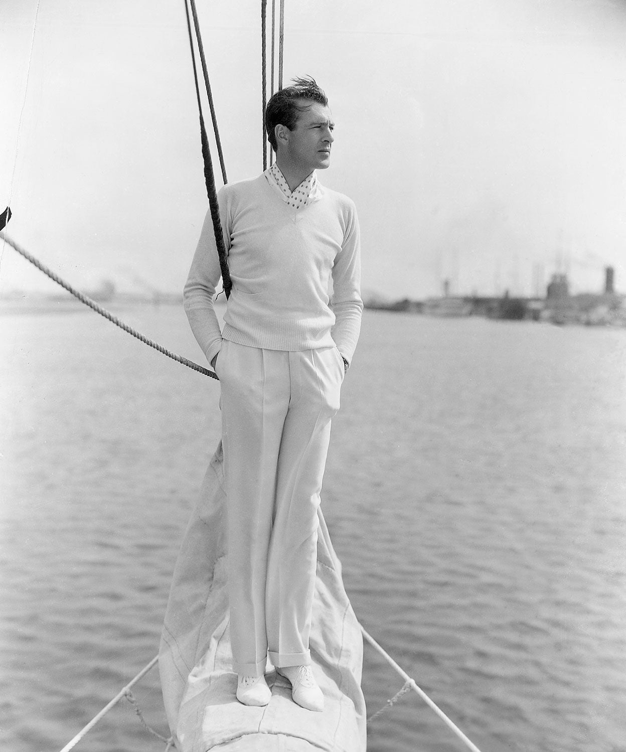 Lo fue durante 1939 y 1940. En 1939 (año de esta fotografía publicitaria de la Paramount), ganó el equivalente a casi diez millones de euros de hoy. |