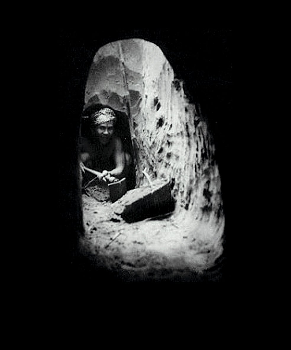 El general William Westmoreland describió a los milicianos vietnamitas que construían los túneles (imagen) como 'topos humanos'. A los hombres que envió a cazarlos los llamó 'ratas de túnel'.