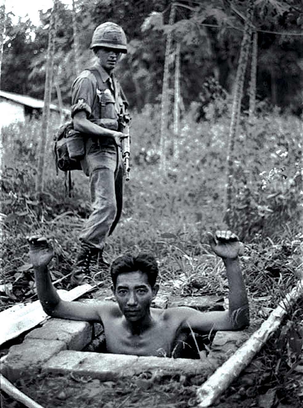 Pese a ls muchos intentos por acabar con la red de corredores, el Ejército estadounidense solo logró desmontarlos bombardeando la zona con armamento de acción retardada.