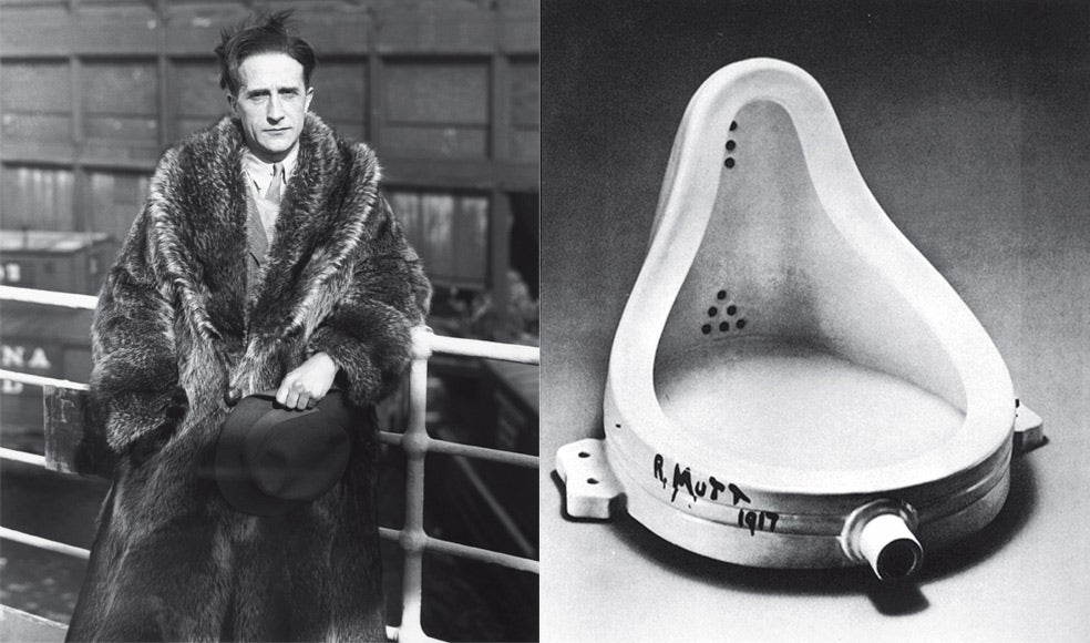 Lo presentó a una exposición de la Sociedad Internacional de Artistas Independientesen Nueva York en 1917. La junta directiva decidió no mostrar aquel urinario que, según Marcel Duchamp, era una obra de arte titulada Fuente. En 2004, 500 expertos en arte votaron la obra más influyente del siglo XX, y esta fue la ganadora.