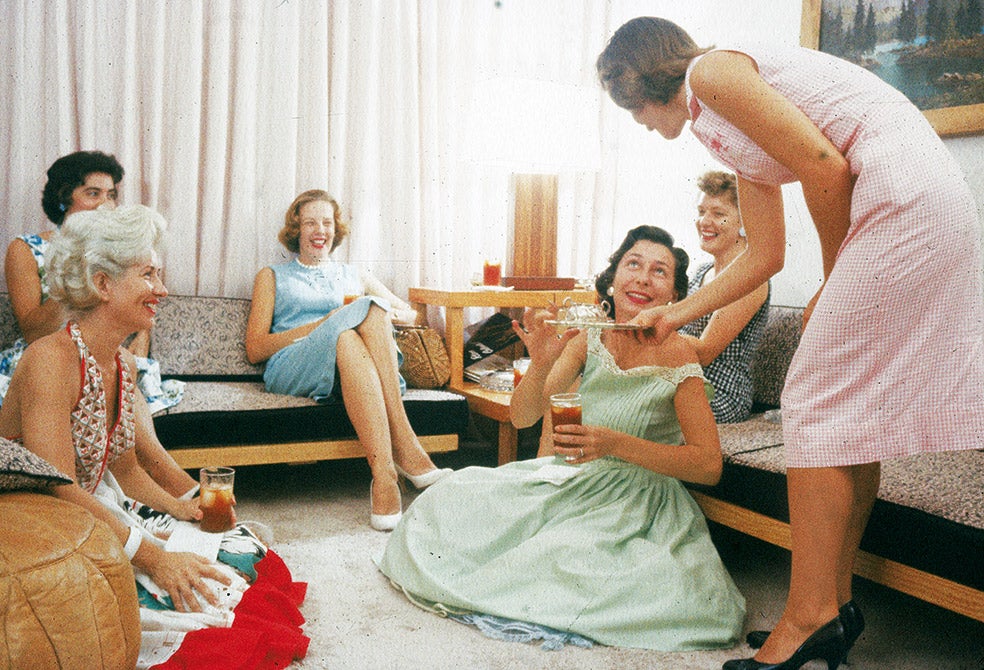 Las mujeres de los astronautas del proyecto Mercury construyen la postal deseada. ¿Por qué solo hoy han roto su silencio? Nadie antes les había preguntado.