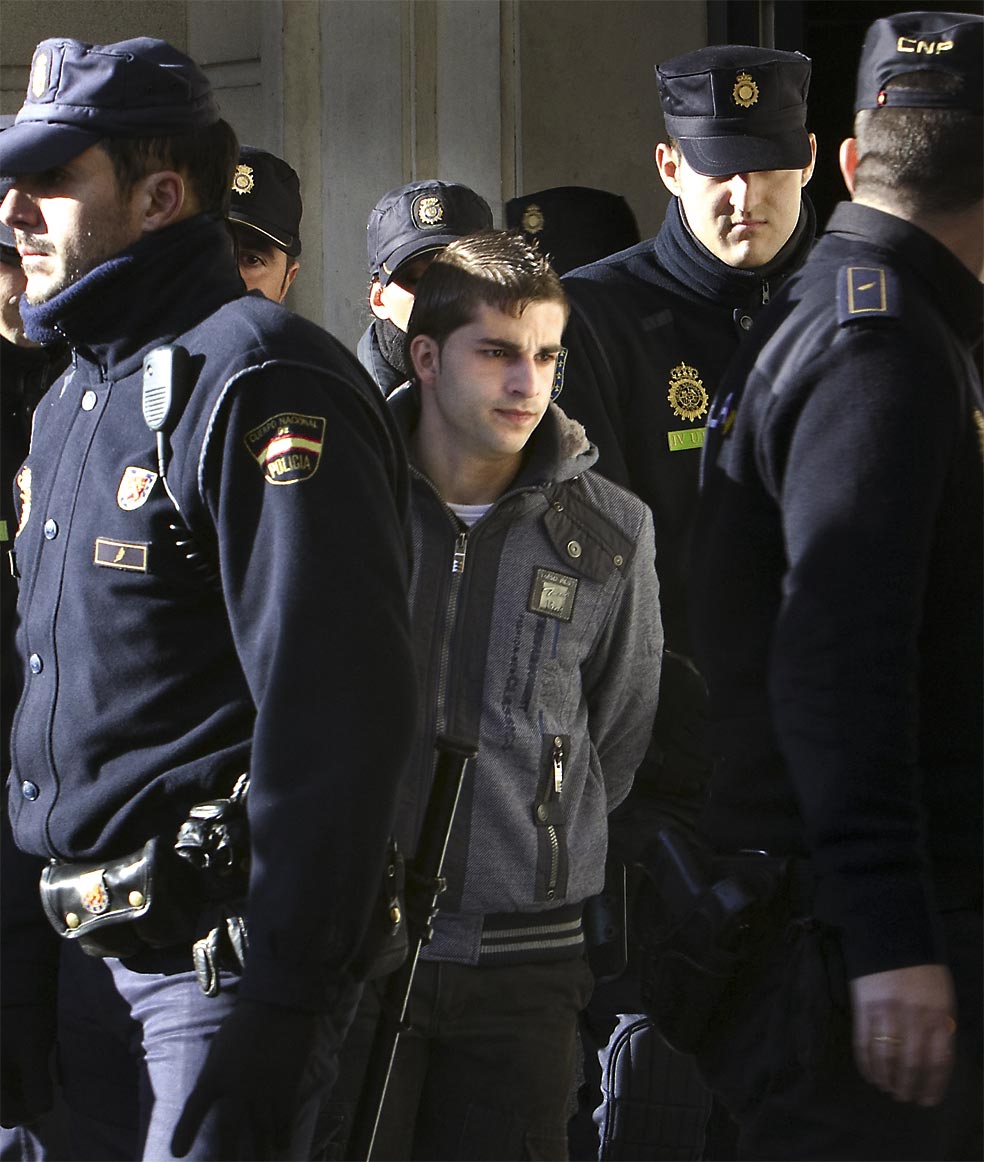 Miguel Carcaño, asesino confeso de Marta del Castillo, se sometió a la prueba pericial de P300. El doctor Valdizán le mostró imágenes de los distintos lugares donde dijo haberse deshecho de su víctima, pero ninguna consiguió estimular la onda P300. Dado que el asesino ha cambiado ocho veces su historia, Valdizán cree que quizá ninguno de los lugares mostrados fuera el verdadero escenario del crimen.