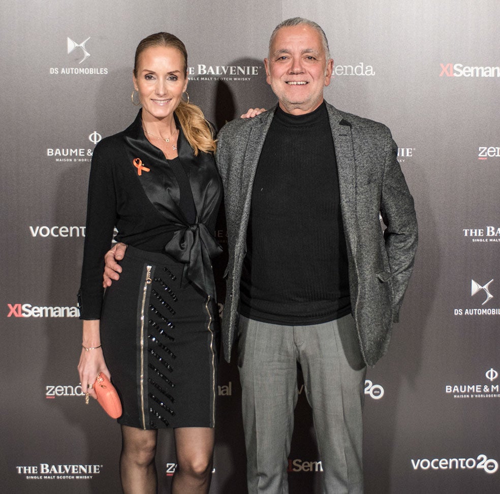 El periodista Juan Ramón Lucas y su mujer, Sandra Ibarra.