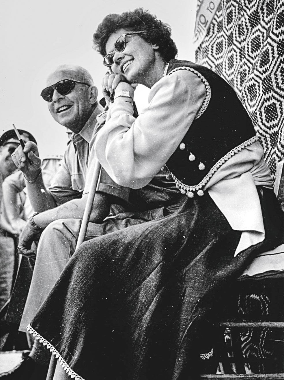 Los reyes Pablo y Federica viajaron mucho dentro y fuera del país. Aquí, en Mani (Grecia) en 1960.