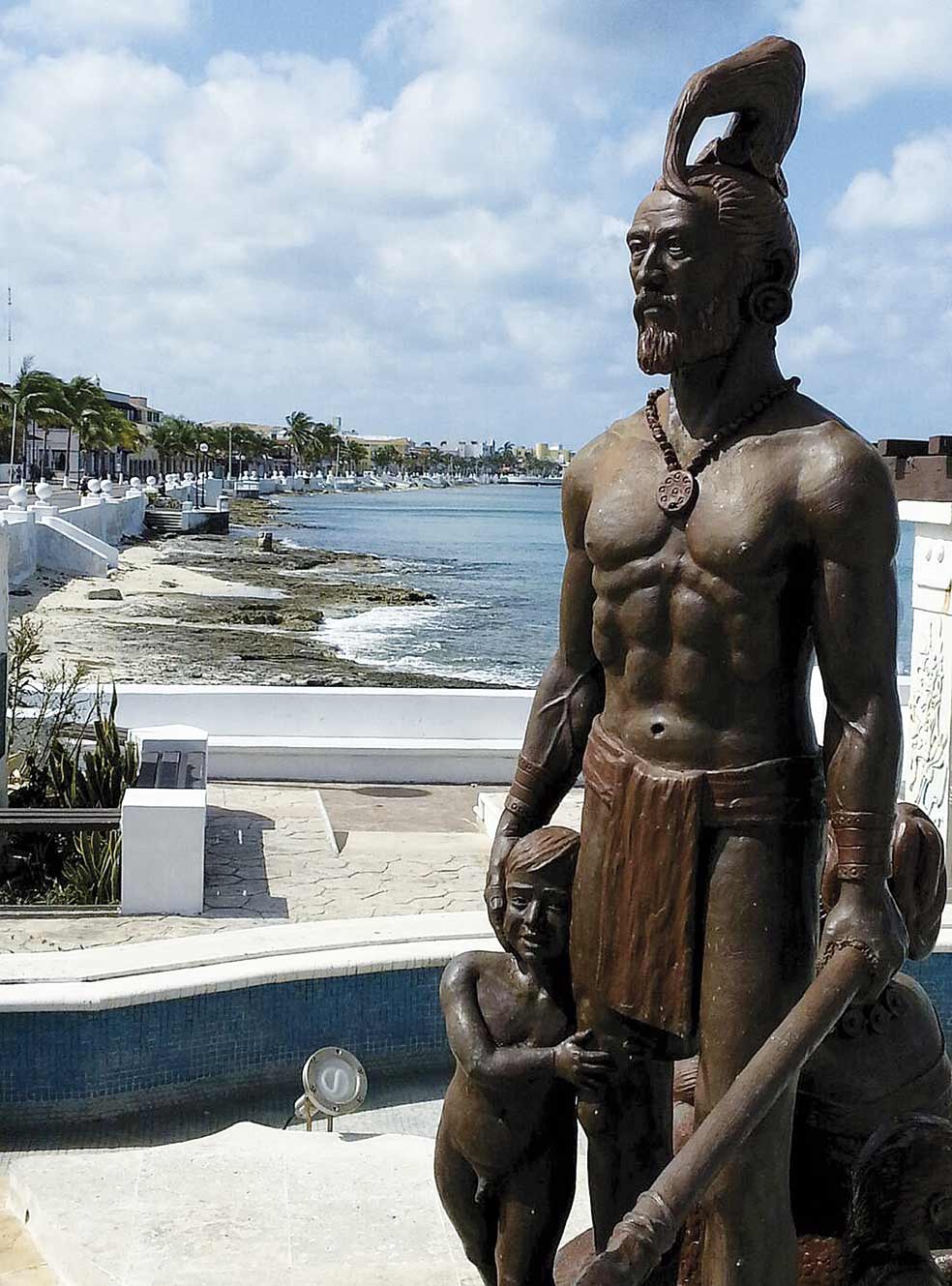 Guerrero fue un traidor para España pero un héroe para los mayas. En estatuas como esta de Yucatán se lo recuerda como el padre del mestizaje.