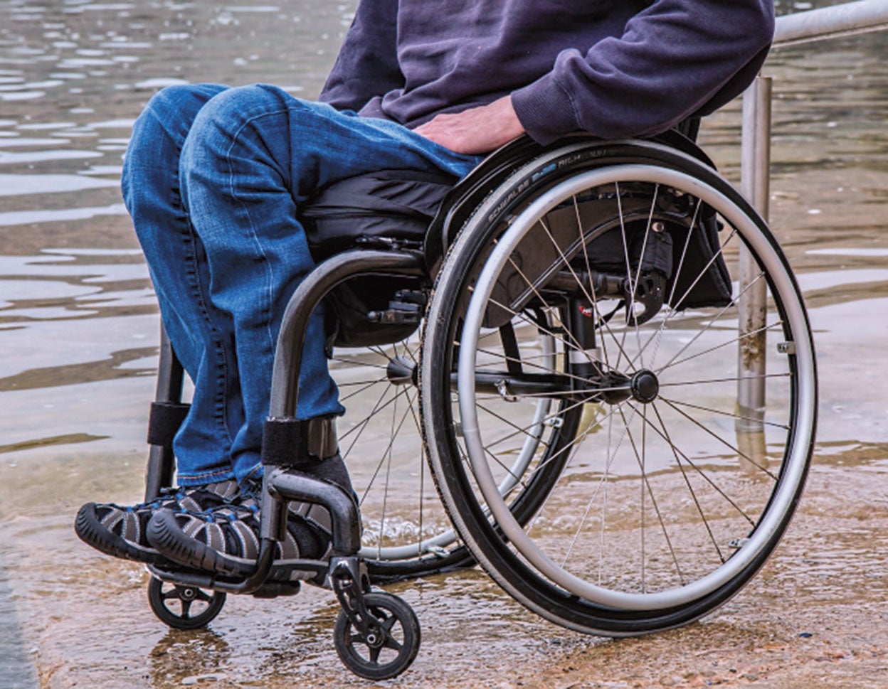 He asegura que quiere curar la distrofia muscular de Duchenne, una enfermedad hereditaria que atrofia los músculos. Ya cuenta con varios voluntarios en China.