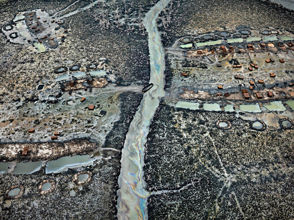 Vertido de petróleo. Delta del Níger.