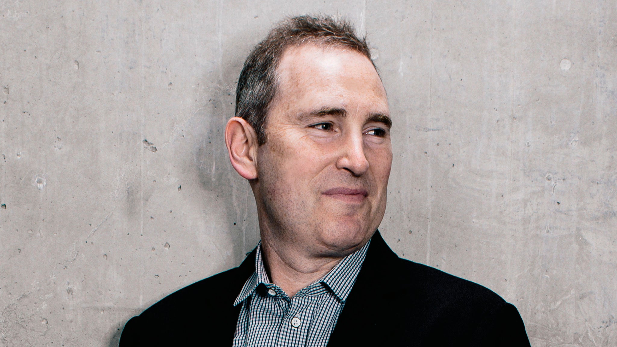 Andy Jassy es desde 2021 el CEO de Amazon, pero hasta entonces dirigía Amazon Web Services, líder del mercado de la nube. Amazon lanzó su nube en 2006. «Entonces solo había dos ejecutivos de ventas», cuenta. Amazon está rentabilizando su temprana inversión en el desarrollo de soluciones para todo tipo de clientes.