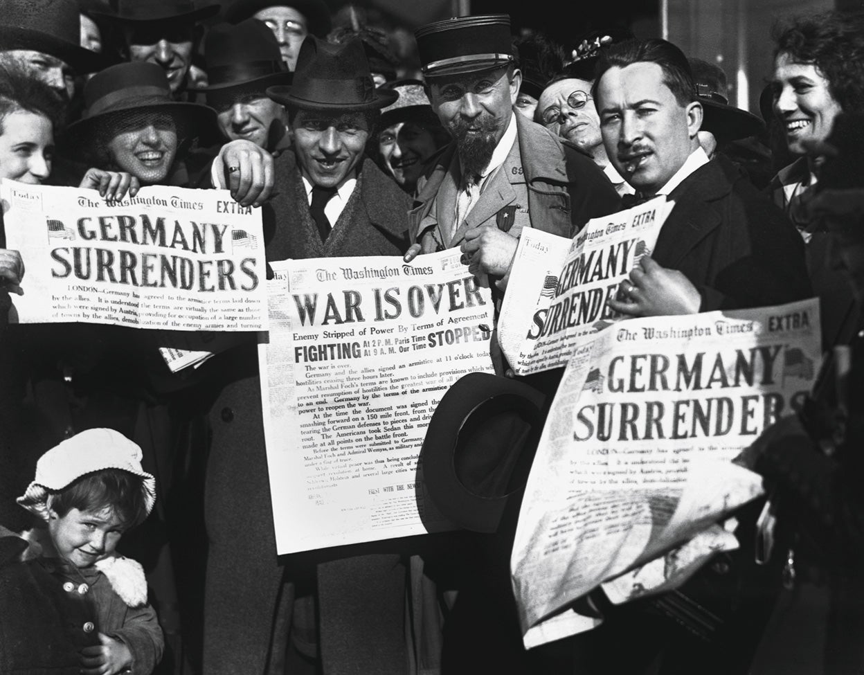 Washington, noviembre de 1918. Americanos celebran la rendición de Alemania. |