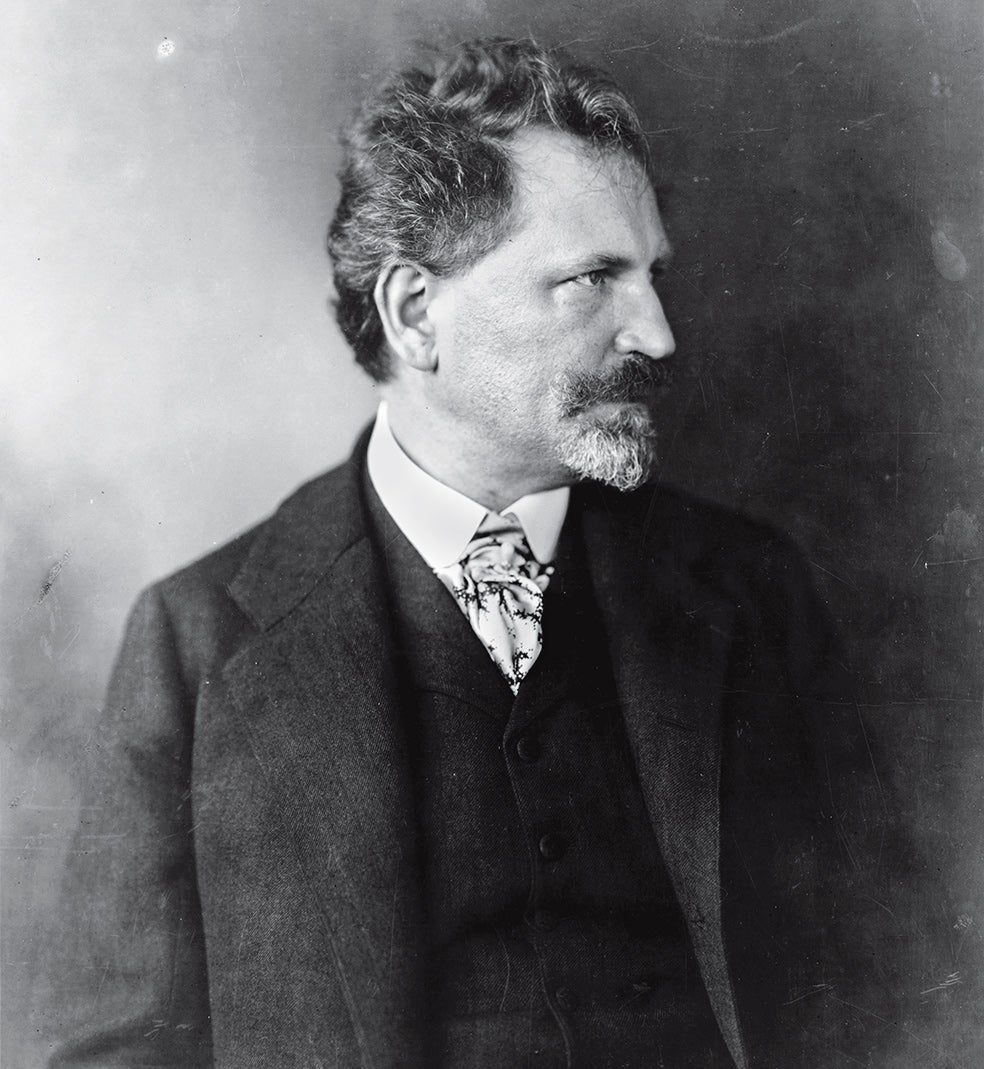 El creador checo Alphonse Mucha revolucionó el arte de fin del siglo XIX y principios del XX con sus carteles de mujeres seductoras y su estética sensual y oriental. El art nouveau pasó a la arquitectura y las artes gráficas y decorativas.