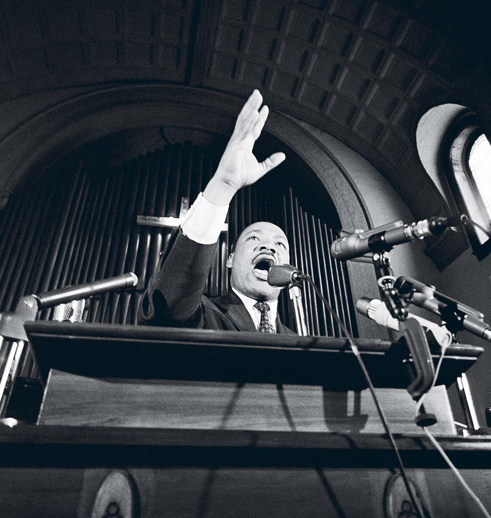 Siguió la tradición del sermón, con la cadencia, convicción y herramientas del predicador. Fue un maestro de los silencios y del uso de las ideas fuerza, como la famosa «tengo un sueño».